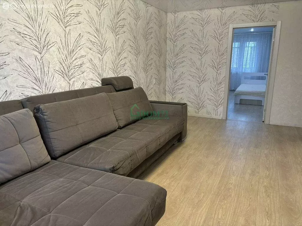 3-комнатная квартира: Тобольск, 6-й микрорайон, 17А (61 м) - Фото 1