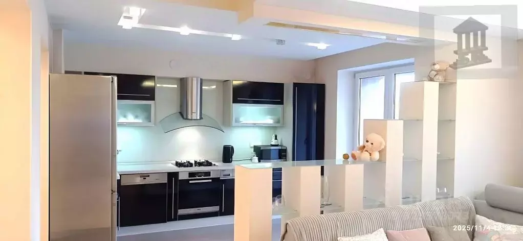 2-к кв. Калининградская область, Калининград Пражская ул., 1А (77.4 м) - Фото 1