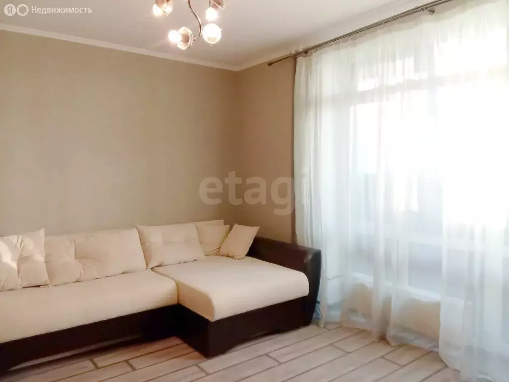 Квартира-студия: Тюмень, улица Тимофея Чаркова, 81 (27.7 м) - Фото 1