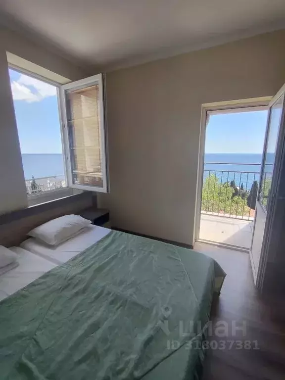 Комната Крым, Алушта ул. Набережная, 24Г - Фото 1