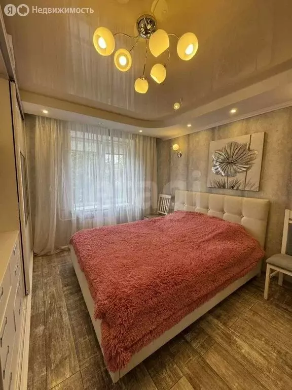 3-комнатная квартира: Калининград, улица Каштановая Аллея, 176 (68 м) - Фото 1