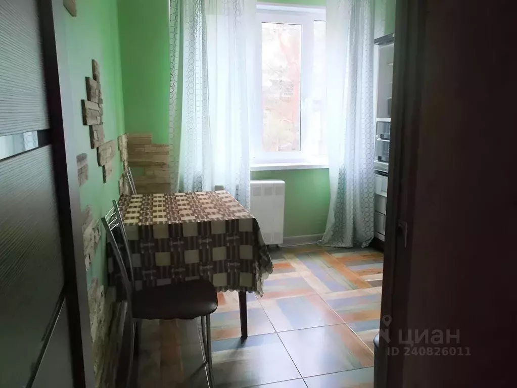 2-к кв. Ленинградская область, Луга Городок мкр, 310 (48.8 м) - Фото 2