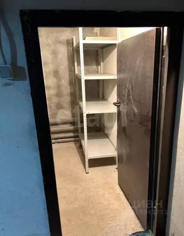 Склад в Тюменская область, Тюмень ул. Фармана Салманова, 8 (5 м) - Фото 1