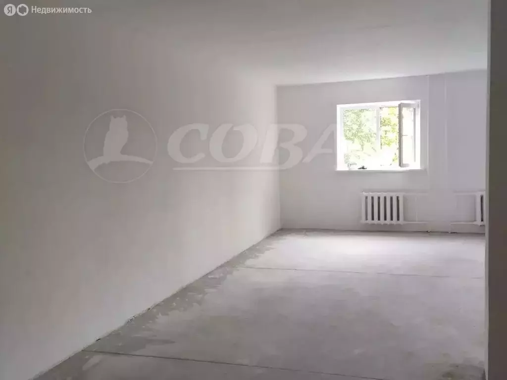 Квартира-студия: Тюмень, улица Муравленко, 9 (64 м) - Фото 1