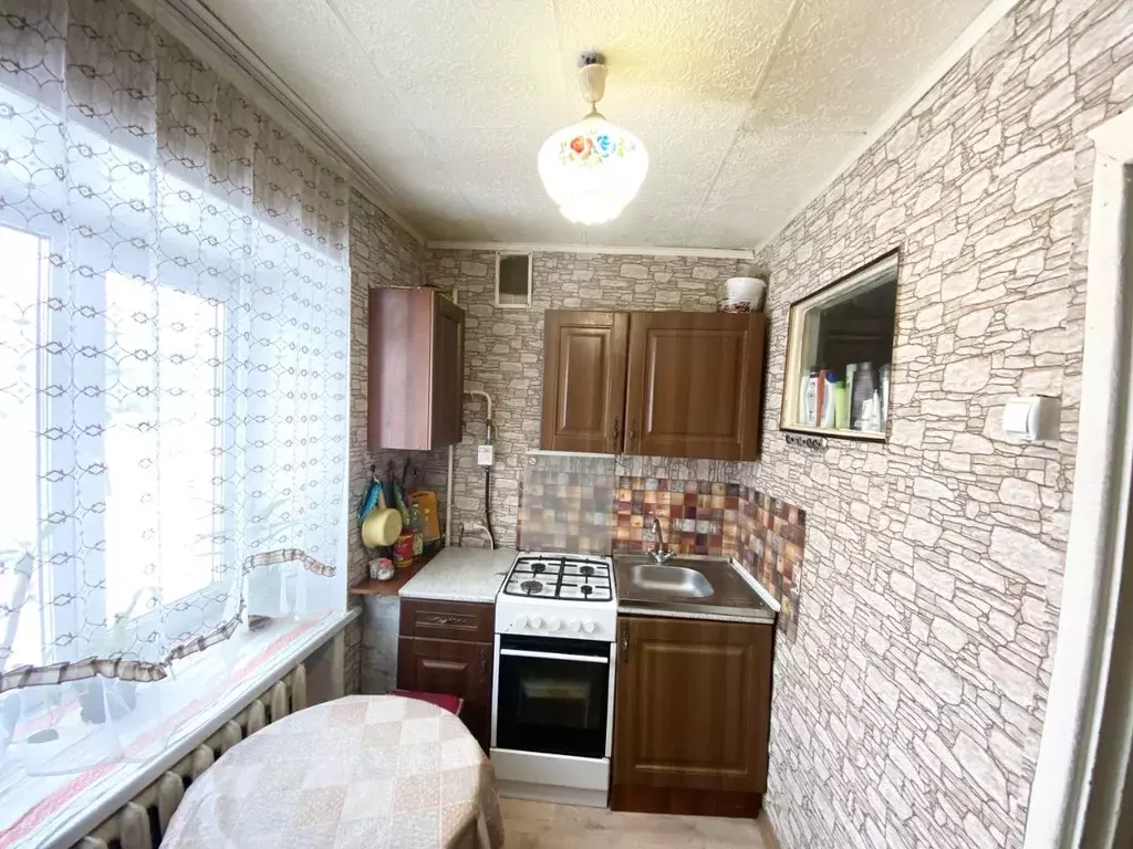 2-к кв. Омская область, Омск Береговой мкр, Иртышская ул., 11 (42.8 м) - Фото 2