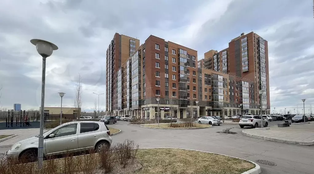 1-к. квартира, 42 м, 8/16 эт. - Фото 1