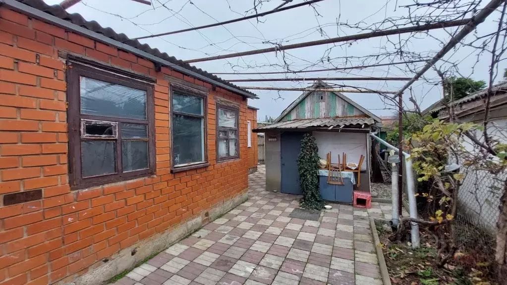 Дом в Краснодарский край, Темрюк ул. Гоголя, 18 (61 м) - Фото 2