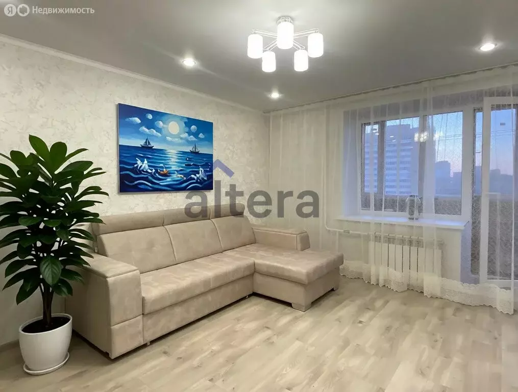 3-комнатная квартира: Казань, улица Декабристов, 8 (64.6 м) - Фото 1