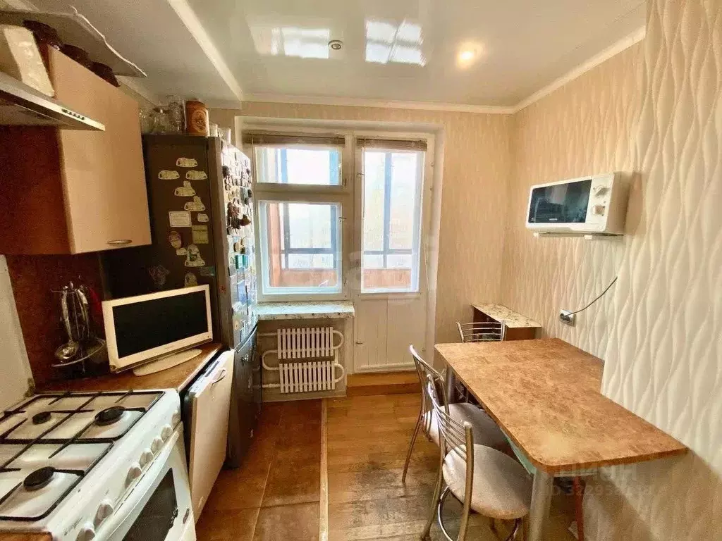 2-к кв. Татарстан, Казань ул. Братьев Касимовых, 21 (52.9 м) - Фото 0