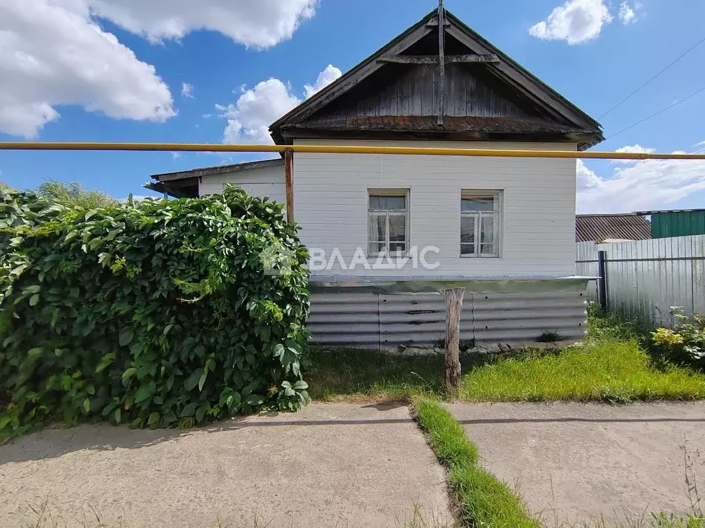 Дом в Саратовская область, Вольский район, Широкобуеракское ... - Фото 0