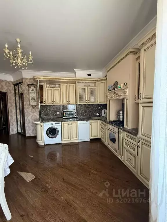 2-к кв. Дагестан, Махачкала ул. Гайдара Гаджиева, 14И (80.0 м) - Фото 0