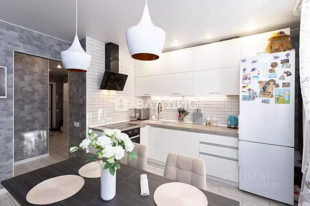 2-к кв. Владимирская область, Владимир ул. Нижняя Дуброва, 47к3 (56.1 ... - Фото 1