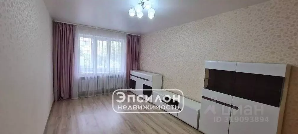 3-к кв. Курская область, Курск просп. Хрущева, 28 (76.0 м) - Фото 1