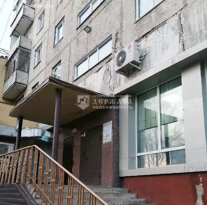 3-комнатная квартира: Кемерово, Ленинградский проспект, 21 (67 м) - Фото 0