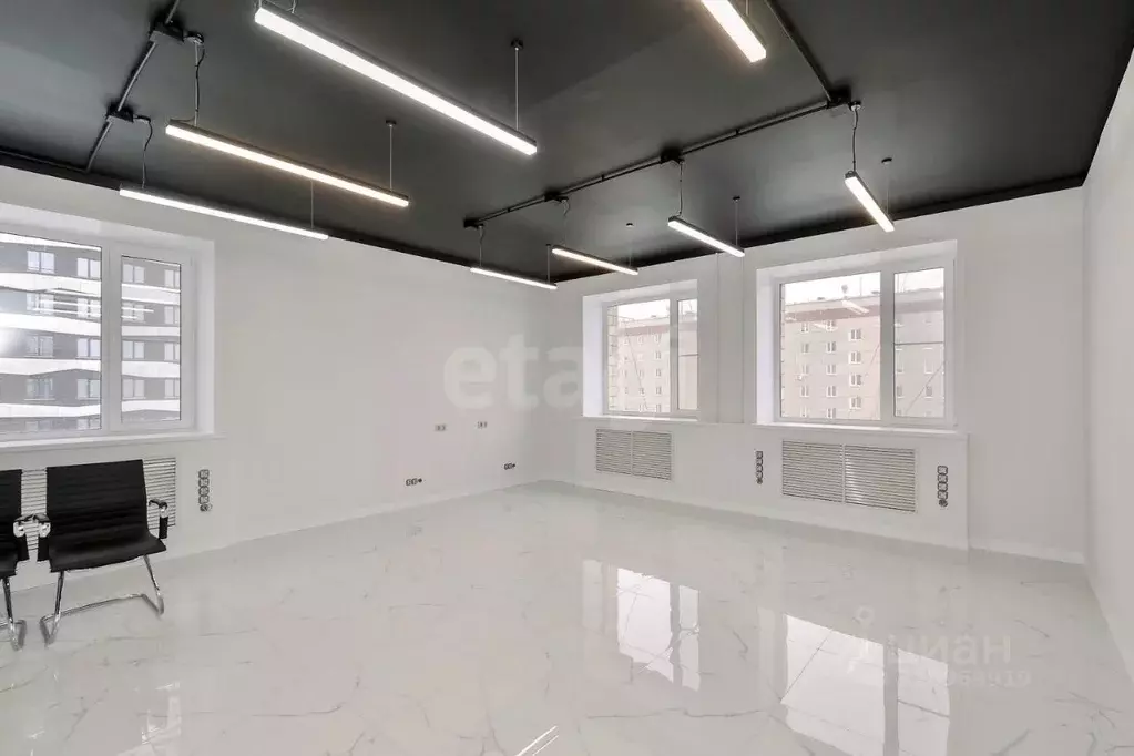 Офис в Удмуртия, Ижевск ул. Холмогорова, 17 (35 м) - Фото 1