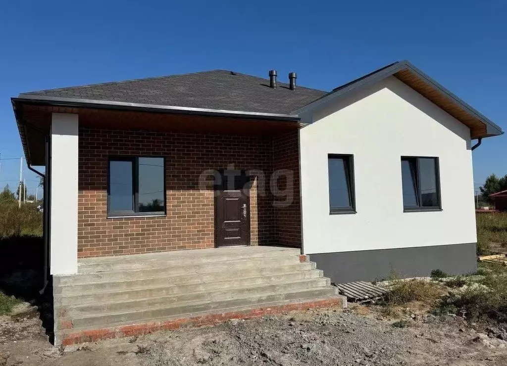 Дом в Курская область, Курский район, Щетинский сельсовет, Химфарм ... - Фото 1