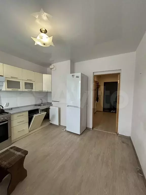 1-к. квартира, 44 м, 8/10 эт. - Фото 1