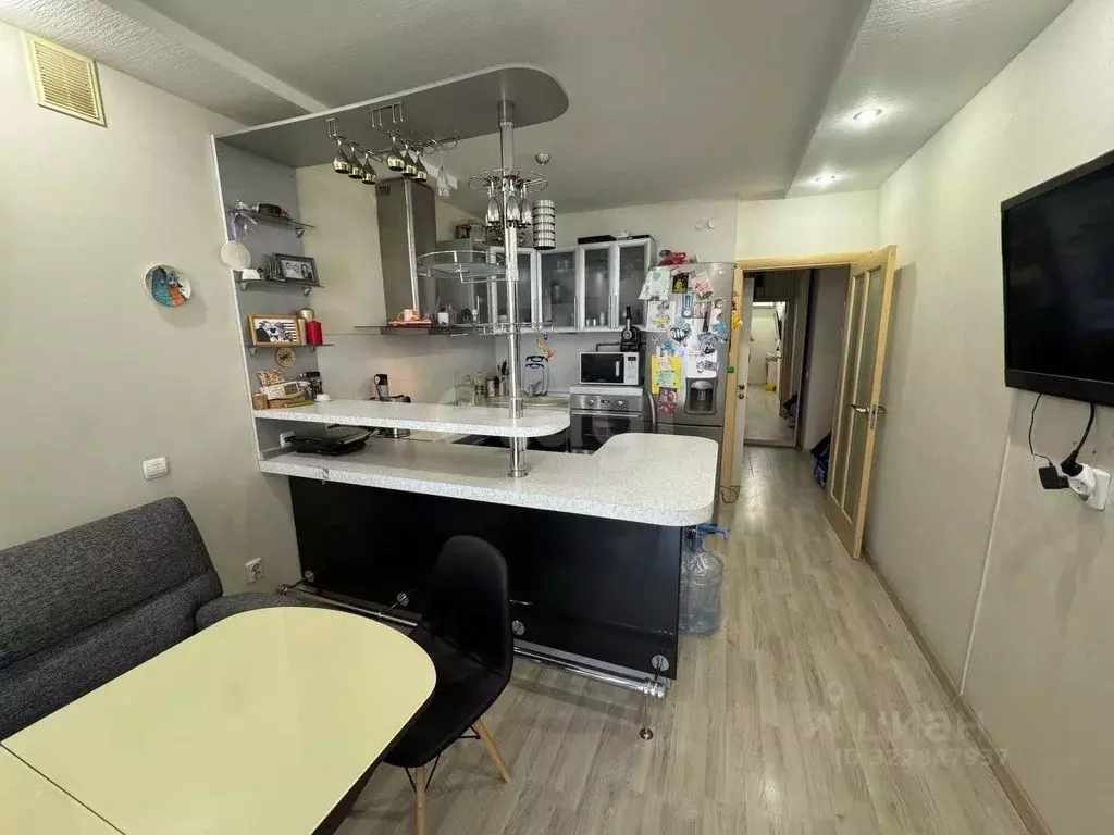 2-к кв. Коми, Сыктывкар ул. Карла Маркса, 111 (76.8 м) - Фото 1