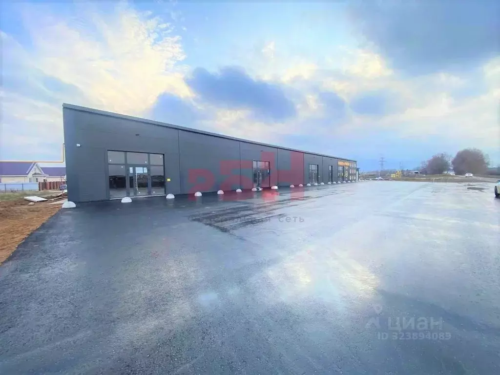 Торговая площадь в Самарская область, Кинель Муромская ул., 2А (452 м) - Фото 1