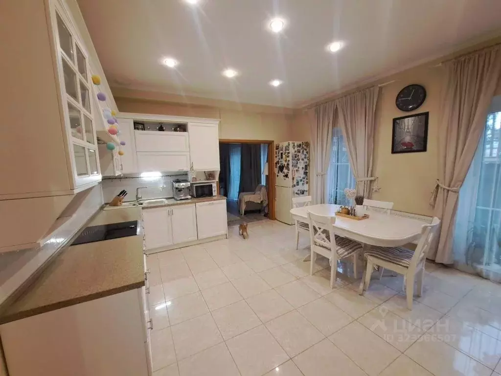 Дом, 230.5 м - Фото 1