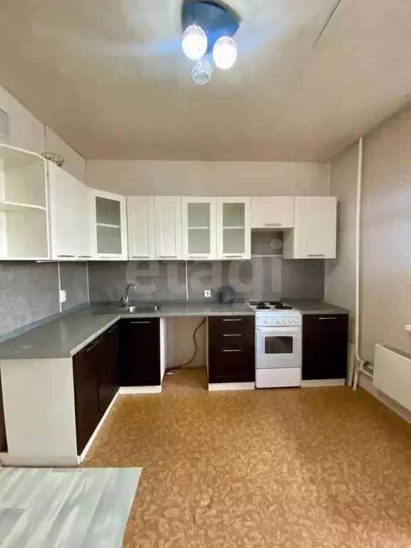 2-к кв. Владимирская область, Ковров ул. Строителей, 15 (67.5 м) - Фото 1