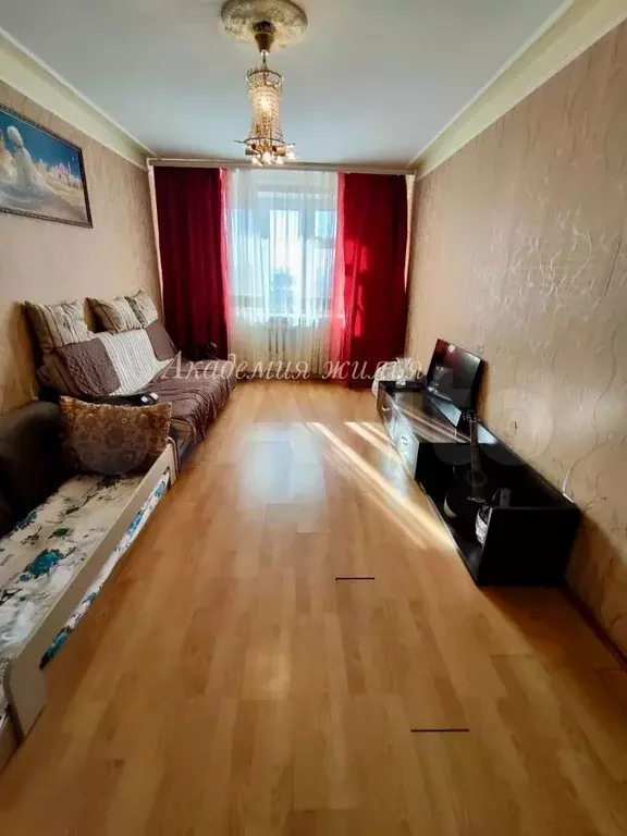 2-к. квартира, 60 м, 8/17 эт. - Фото 1