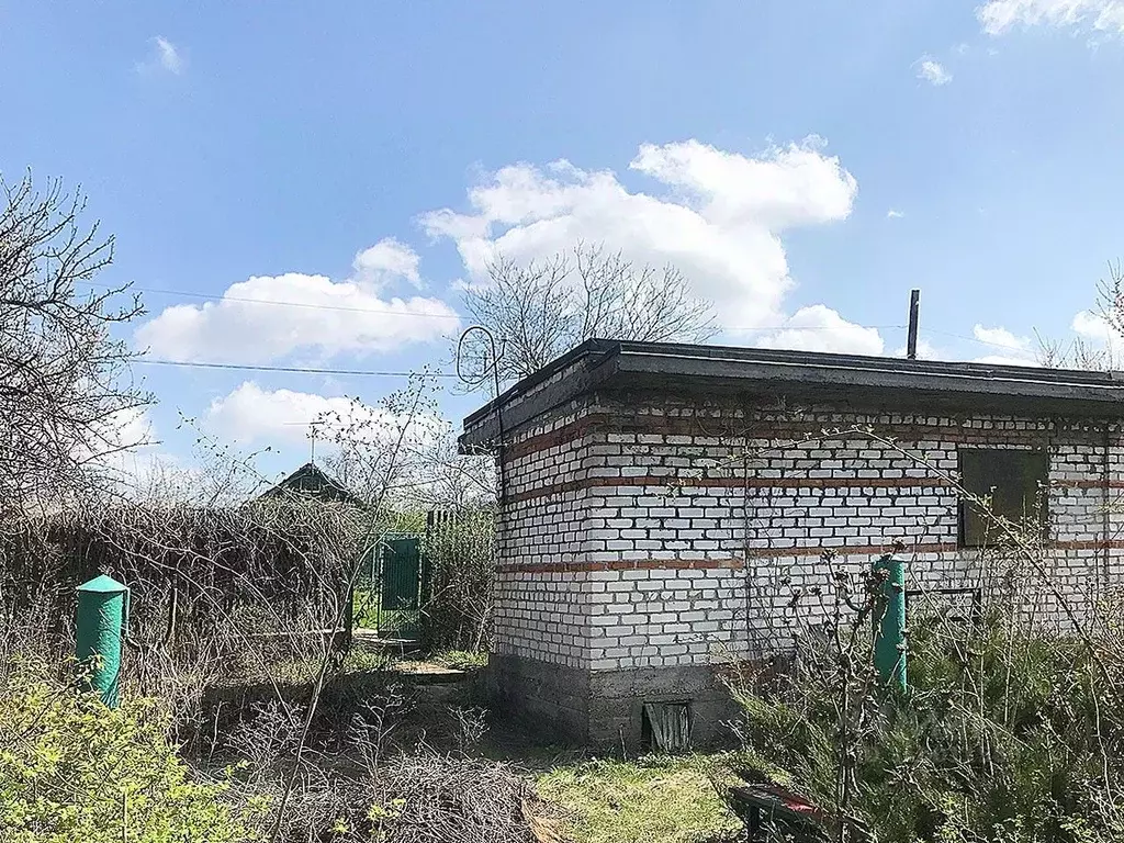Дом в Волгоградская область, Волжский Мичуринец СНТ, ул. 6-я, 160 (20 ... - Фото 0