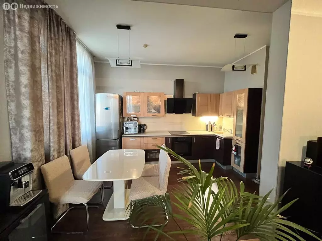 2-комнатная квартира: Екатеринбург, улица Белинского, 180 (83.3 м) - Фото 1