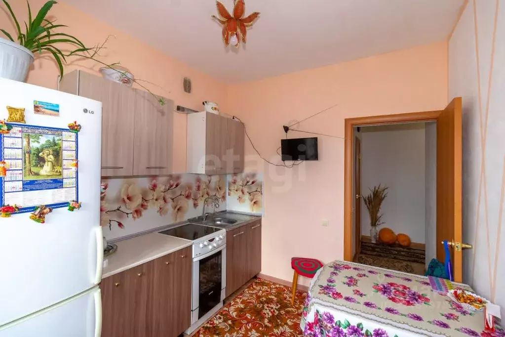 1-к кв. Тюменская область, с. Нижняя Тавда ул. Ленина, 16 (42.1 м) - Фото 1