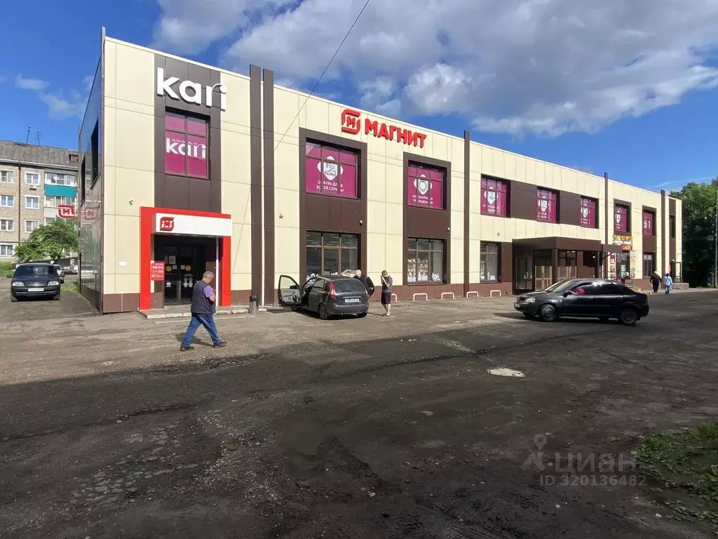 Торговая площадь в Кировская область, Котельнич ул. Кирова, 13А (1260 ... - Фото 1