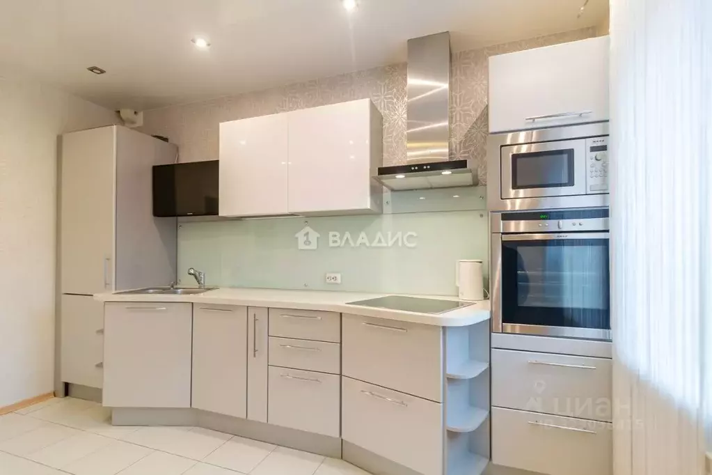 2-к кв. Карелия, Петрозаводск ул. Ригачина, 44 (68.5 м) - Фото 1