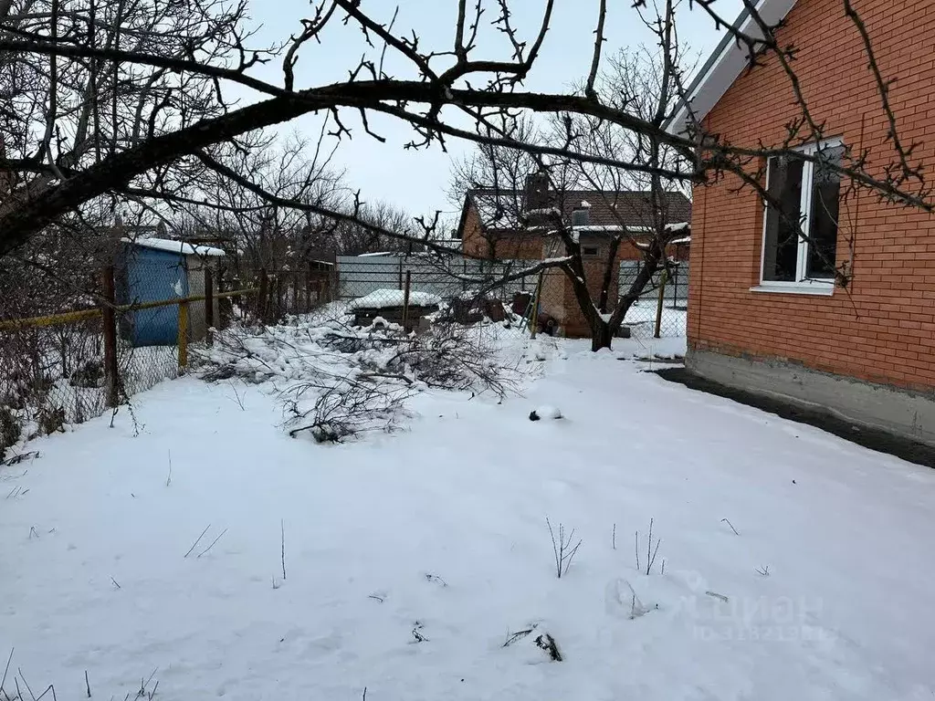 Дом в Ростовская область, Батайск Труд ДНТ, 8-я линия (110 м) - Фото 1