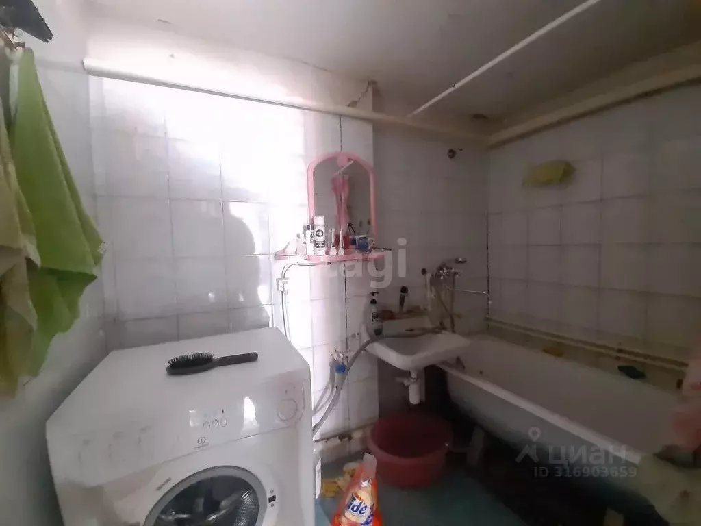 Дом в Белгородская область, Валуйский муниципальный округ, с. ... - Фото 0