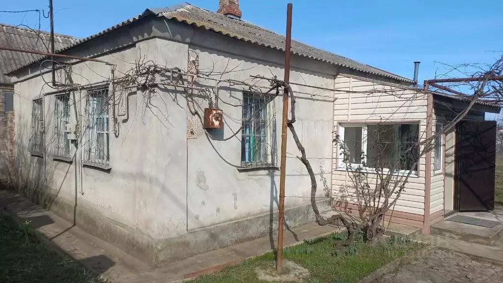 Дом в Крым, Керчь ул. Кокорина (50 м) - Фото 1