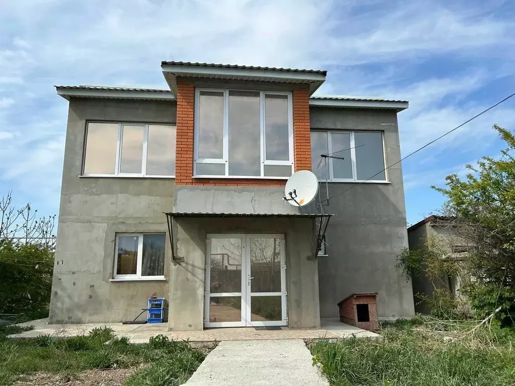 Дом в Крым, Сакский район, с. Уютное ул. Евпаторийская, 19 (186 м) - Фото 1