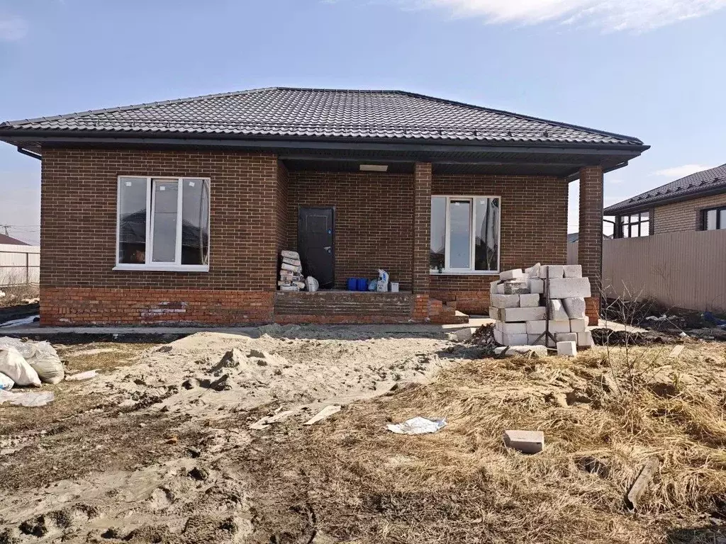 Дом в Курская область, Курский район, Новопоселеновский сельсовет, д. ... - Фото 1