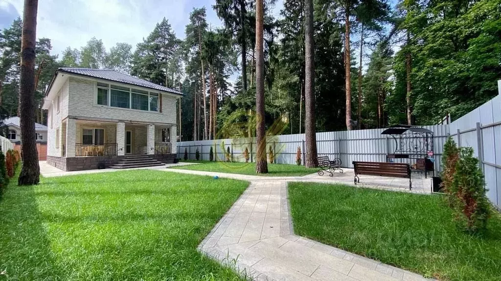 Дом в Московская область, Люберцы городской округ, Малаховка пгт ул. ... - Фото 1