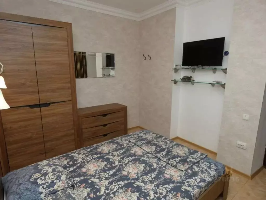 Комната Крым, Черноморское пгт ул. 60-летия Октября, 12 - Фото 1