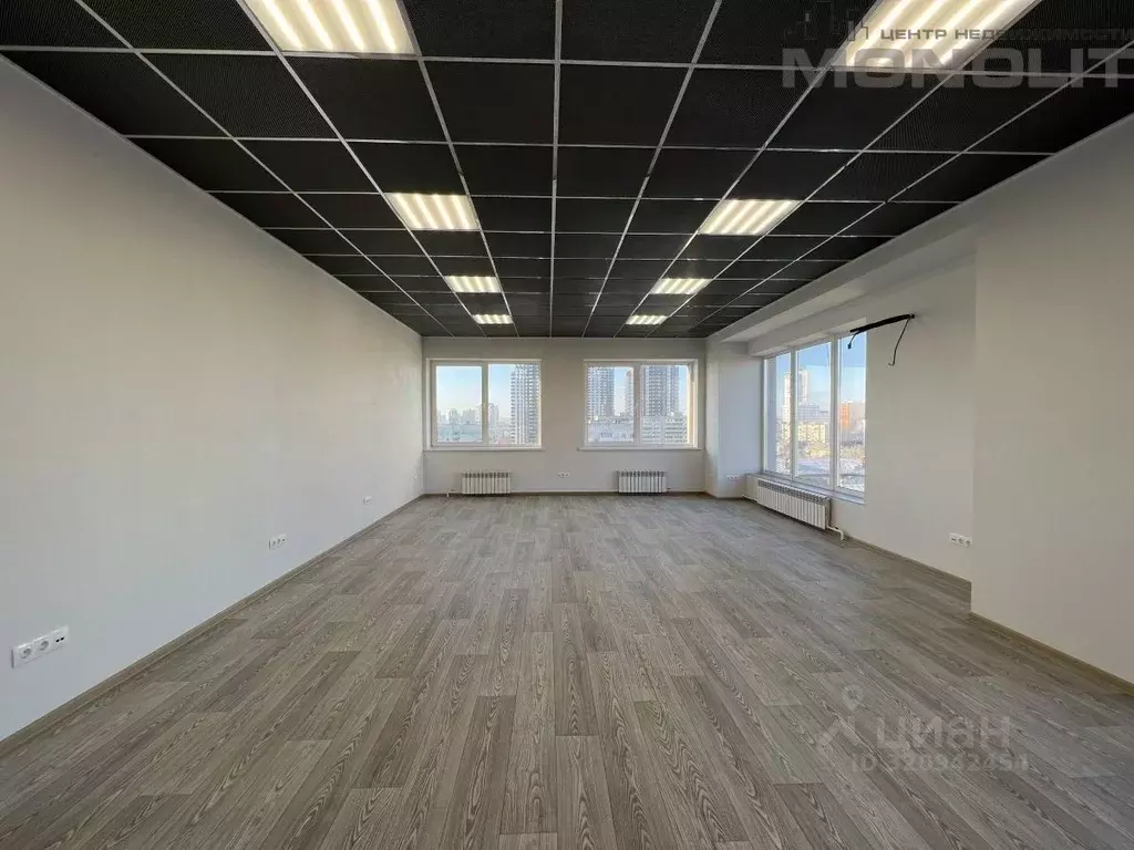 Офис в Свердловская область, Екатеринбург ул. Луначарского, 31 (53 м) - Фото 1