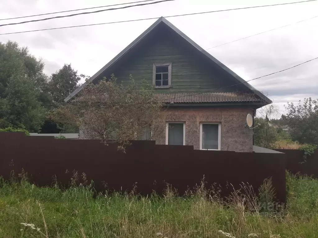 Дом в Новгородская область, Боровичи пос. 3-й, ул. Железнодорожников, ... - Фото 1