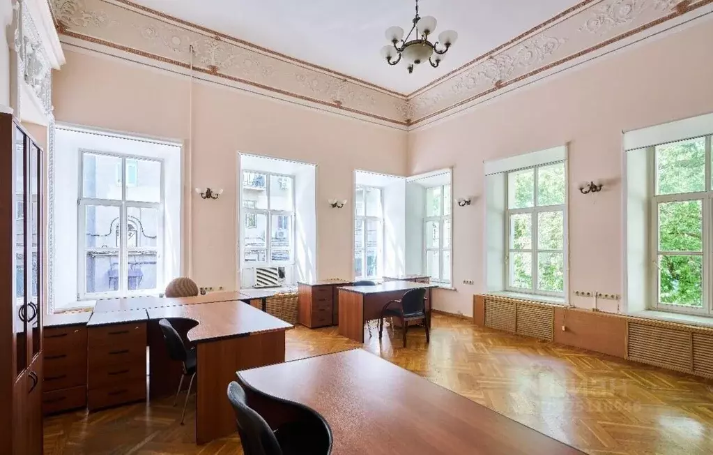 Офис в Москва ул. Земляной Вал, 39/1С2 (1300 м) - Фото 1