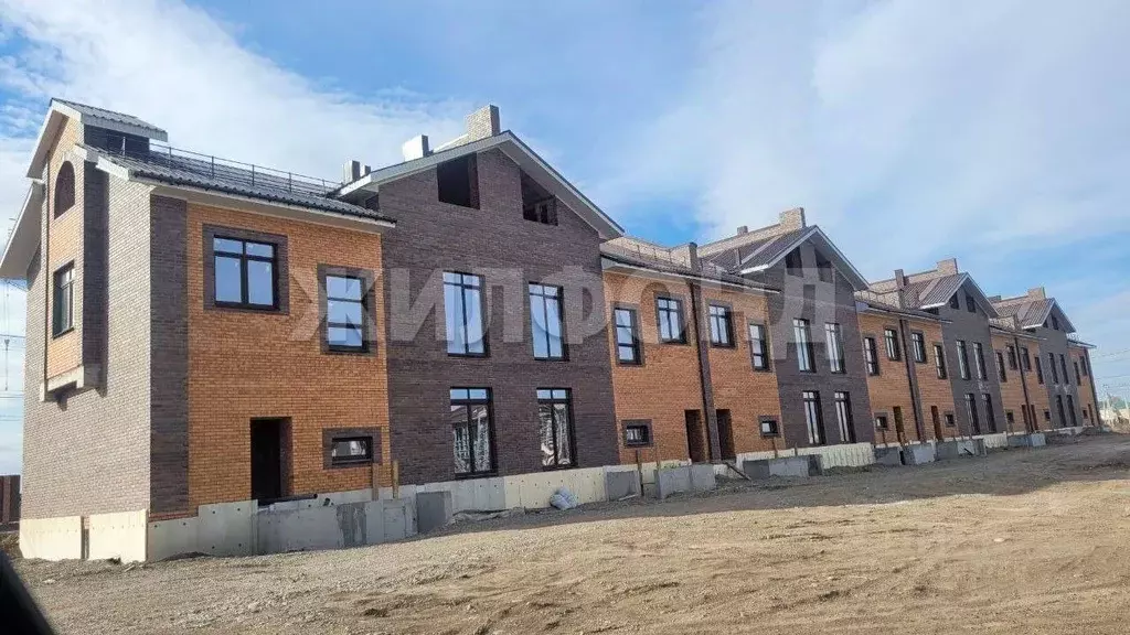 Таунхаус в Хакасия, Усть-Абаканский район, с. Калинино ул. Покровская ... - Фото 2