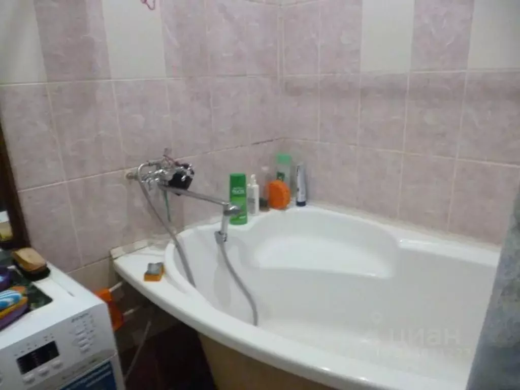 Комната Свердловская область, Екатеринбург ул. Чекистов, 1Б (17.0 м) - Фото 1