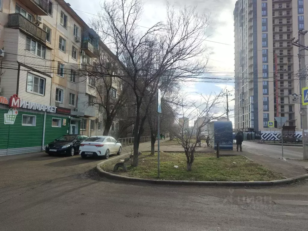 3-к кв. Астраханская область, Астрахань ул. Маркина, 98 (50.4 м) - Фото 1