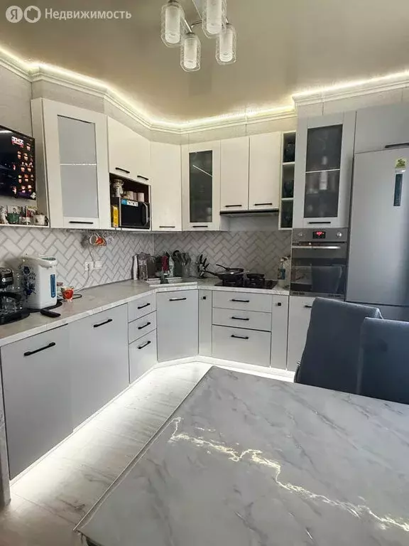 3-комнатная квартира: Ельдигино, микрорайон Ельдигино, 27 (67 м) - Фото 1