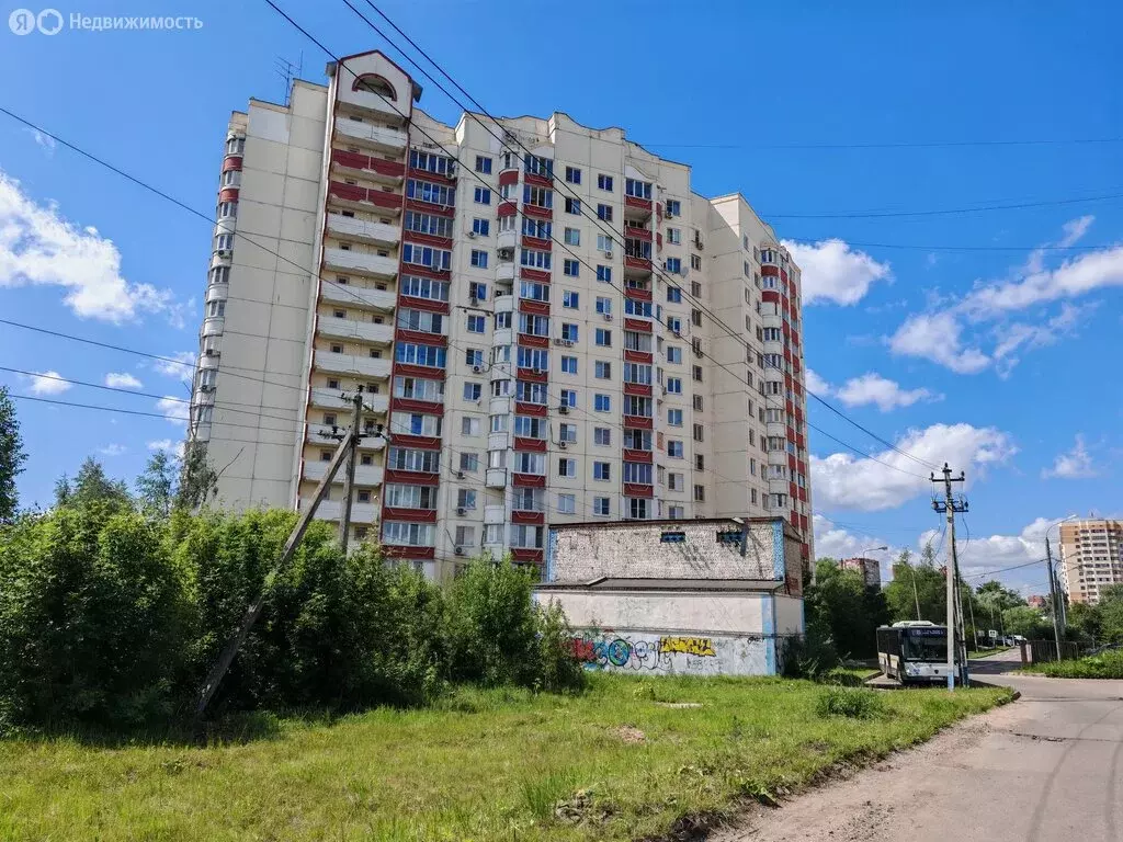 3-комнатная квартира: Лобня, Окружная улица, 1 (77.7 м) - Фото 1
