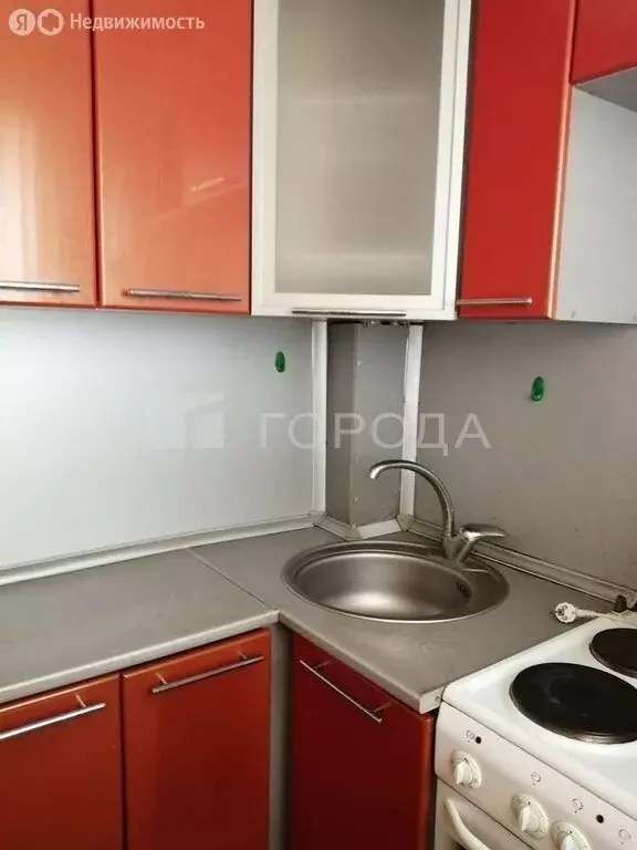 2-комнатная квартира: Барнаул, улица Парижской Коммуны, 50 (35 м) - Фото 1