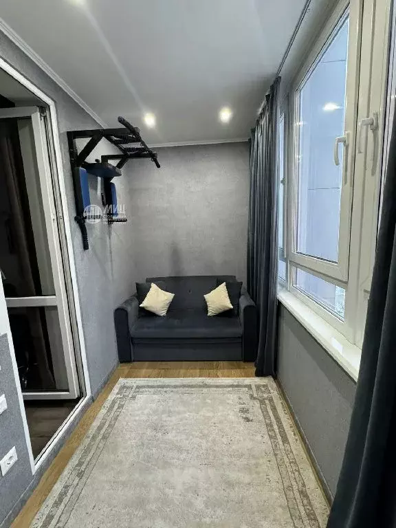 Продается 3-комнатная квартира - Фото 1