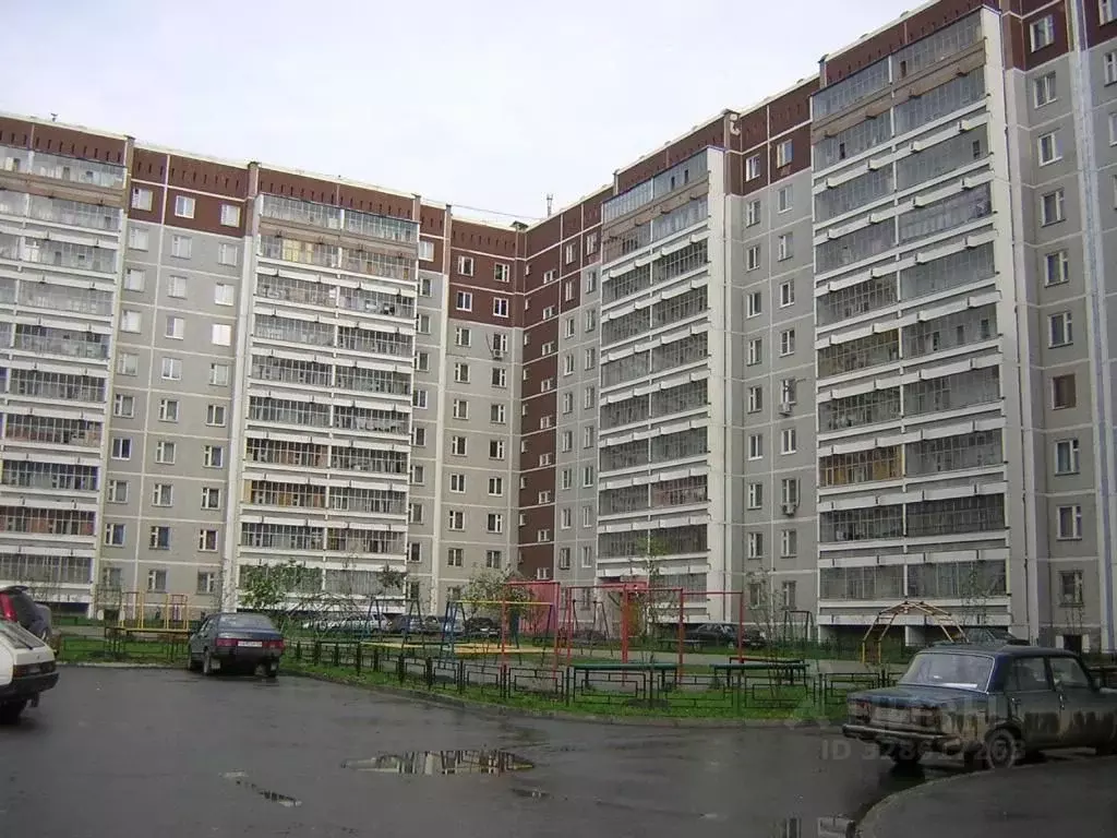 2-к кв. Свердловская область, Екатеринбург ул. Родонитовая, 3к2 (47.3 ... - Фото 1