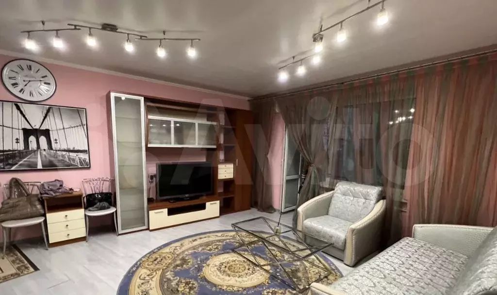 2-к. квартира, 60 м, 3/9 эт. - Фото 0